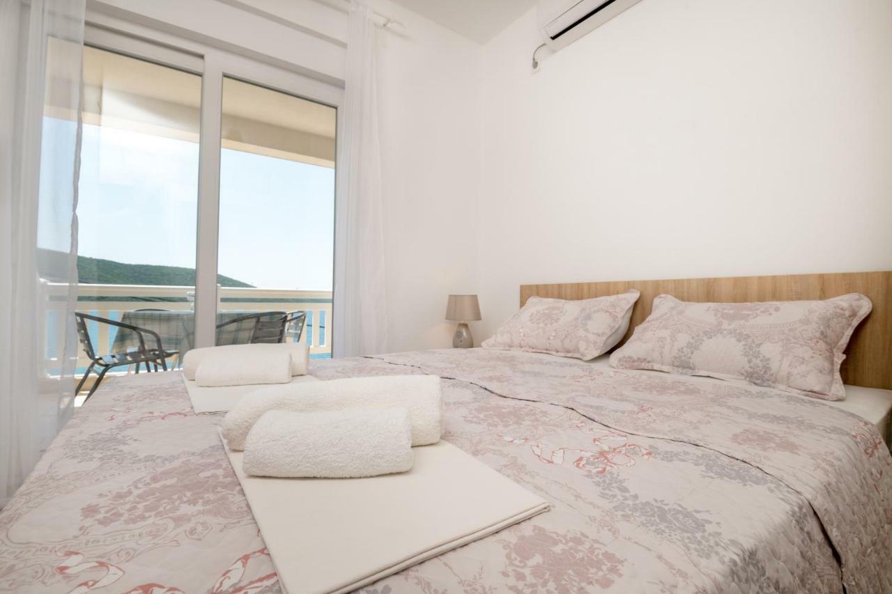 Apartments Lavanda Neum Bagian luar foto